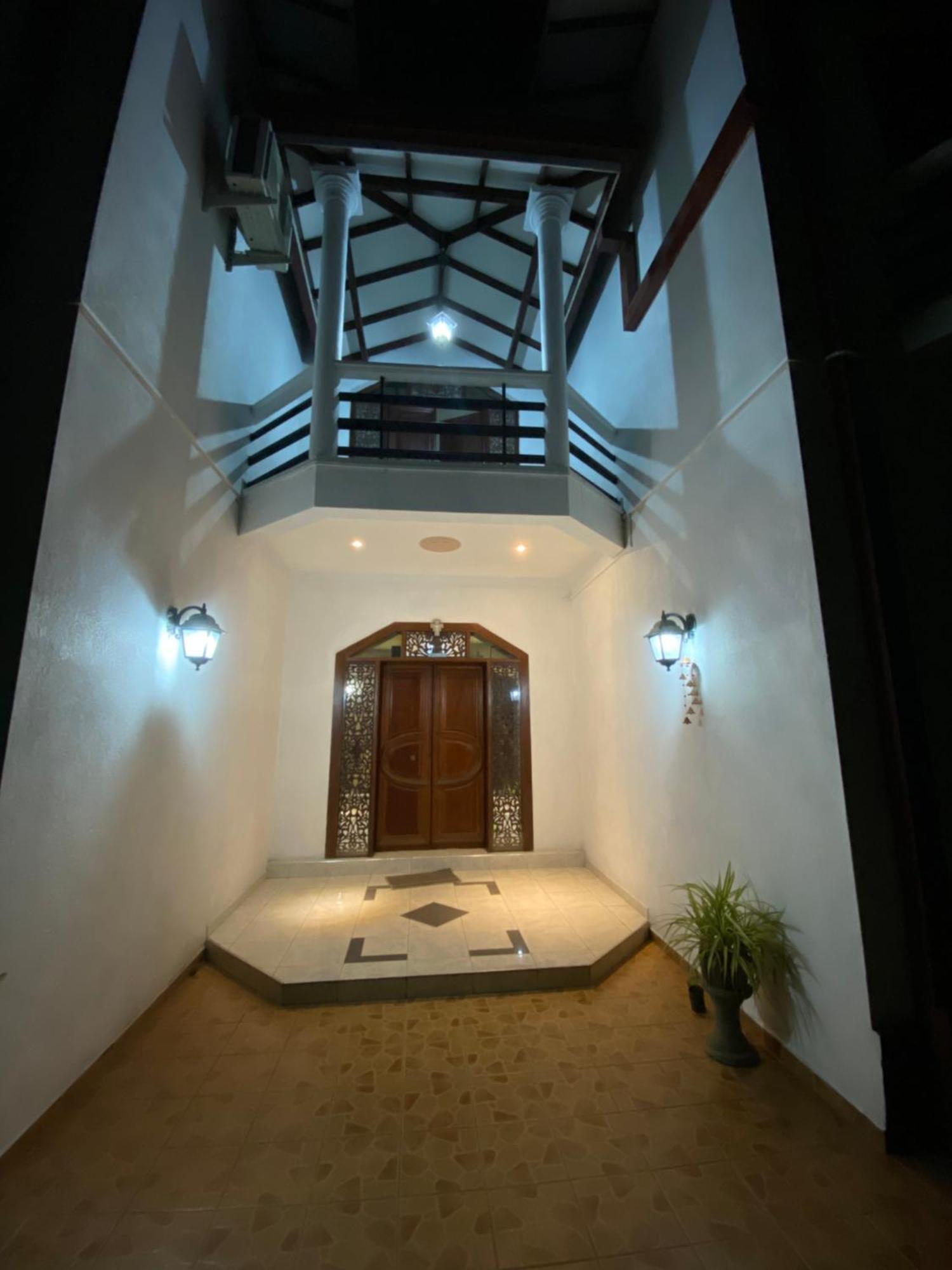 The Serene House Negombo Exterior photo